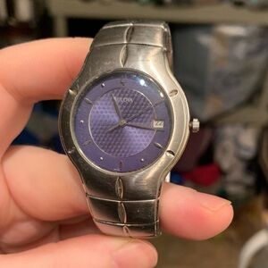 Very Rare Bulova C877536 Silver SS Watch with 2 Tone pale Pattered Purple Dial